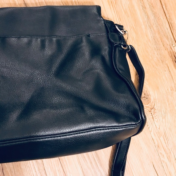 Kelly & Katie Crossbody Foldover Bag - Picture 11 of 11